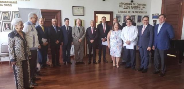 Доминиканская академия гастрономии с новыми членами