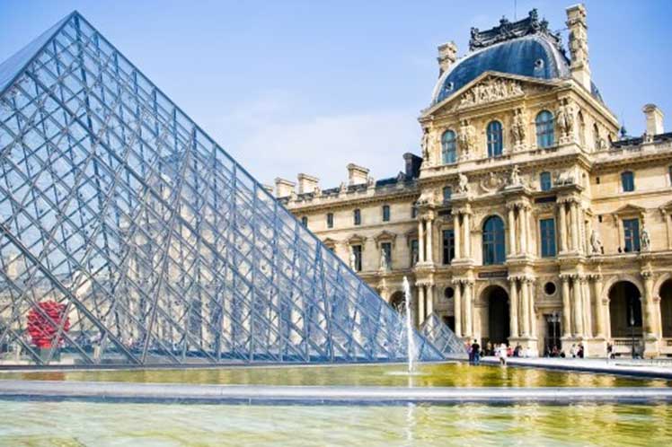 Лувр сообщает о новом рекорде числа посетителей в 2018 году