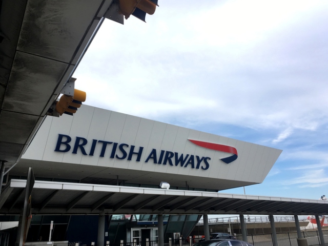 Компания British Airways расследует кражу данных своих клиентов